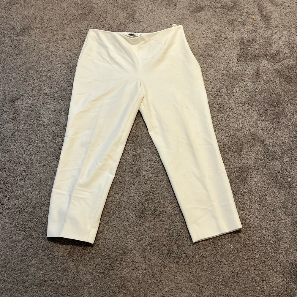 St John Collection size 10 white pants